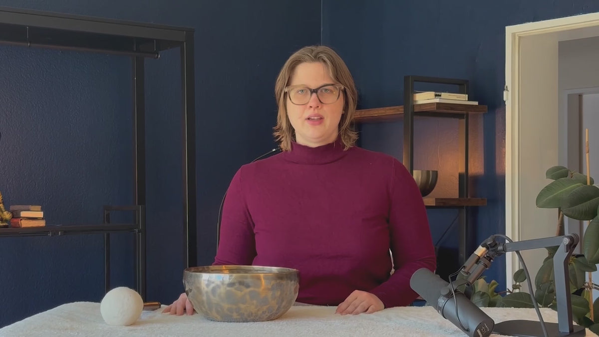 Nina erklärt, wie eine Resonanzberatung abläuft
